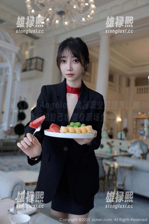 秀人网 - Angela喜欢猫职业装图集，越看越想自己也变身职场女神！