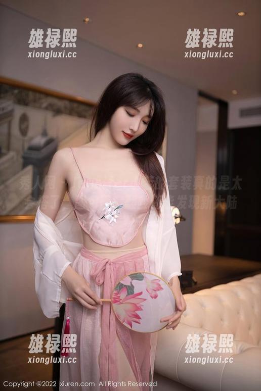 秀人网-Jennifer小若 秀人网 - Jennifer小若的套装真的是太会搭了,图包随意翻翻还能发现新大陆