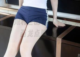 秀人网 - 抖娘利世的私房写真，果然是“画龙点脚”？
