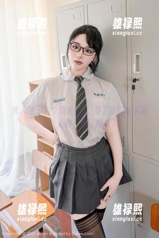 秀人网 - 这个糯米nm，穿了定制水手服，整个人都‘漂’起来了！
