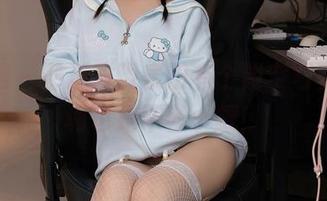 秀人网 - 最近发现麦田有个镂空写真，福利也是不容小觑！