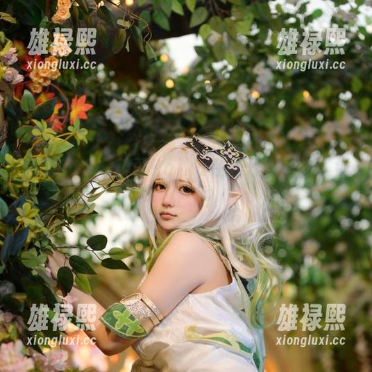高能COS：莱可Raika在办公室里被“锁”住了？