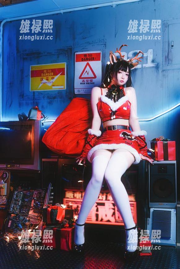 落落Raku 海边拍照太爽,落落Raku的全套写真让我惊呼“这算啥又!”