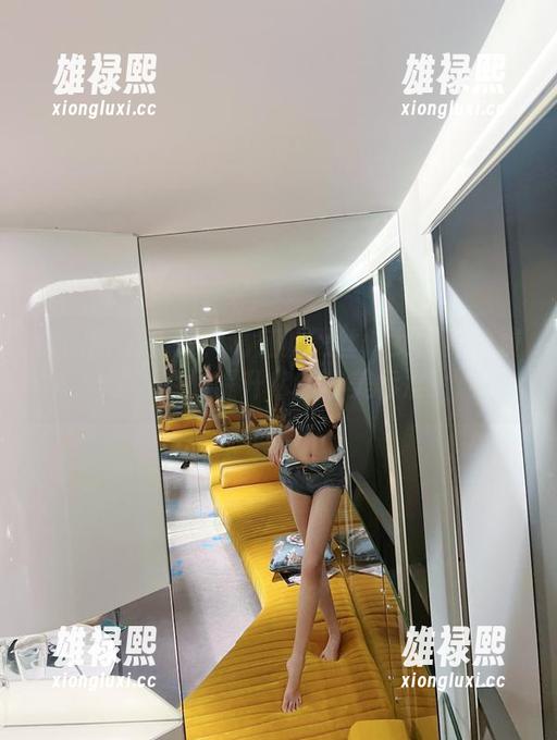 微密圈 - 快来！葛征的黑丝修女图片免费领，瞬间提升你的审美标准！