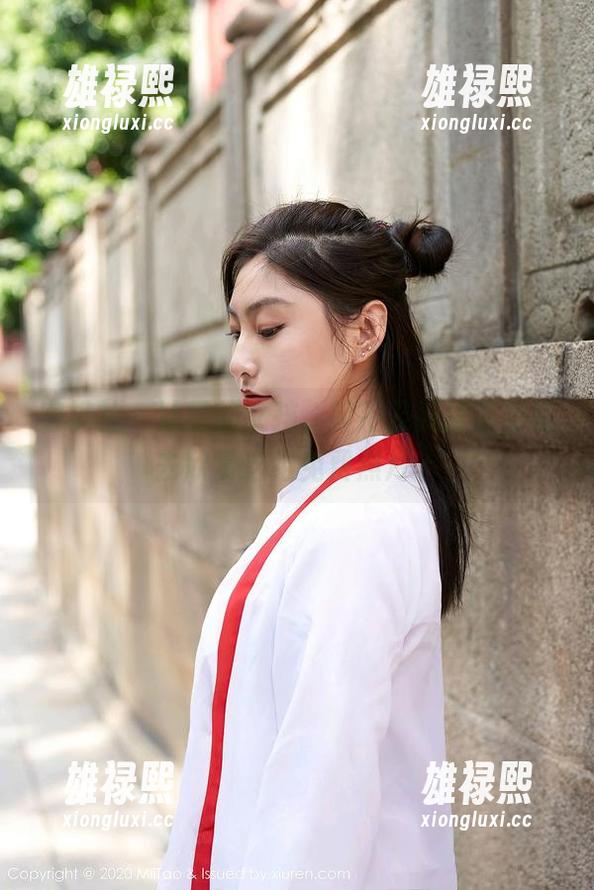 蜜桃社 - 冰露的女孩，等不及要擦亮眼睛去欣赏这组免费照片。