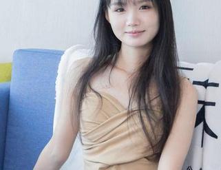 袜啵啵 - 小沫的OL制服套图，衣服太好看，让我直接扔了办公室的便当！
