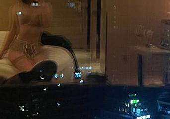 微密圈 - 在线女仆其实是詹詹的另一面，从未见过的写真模式。