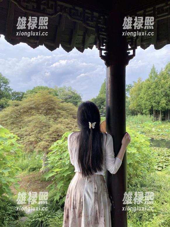 微密圈 - 更新一下！软妹小九九的朋友圈套图，值不值300元？