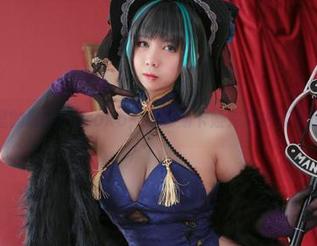 私拍里的魅瞳meroko，柯杨斯卡娅完美也似乎很随意